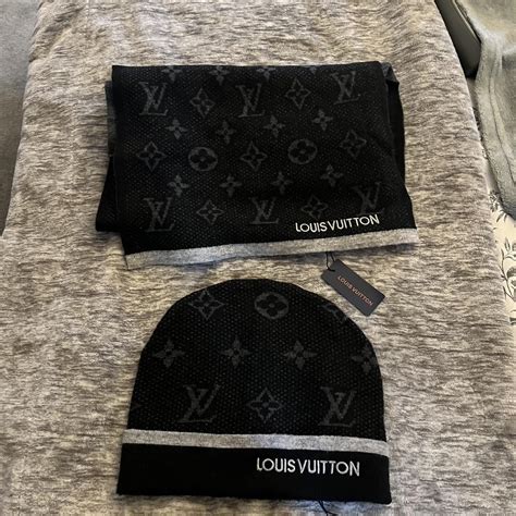 flannels lv hat and scarf